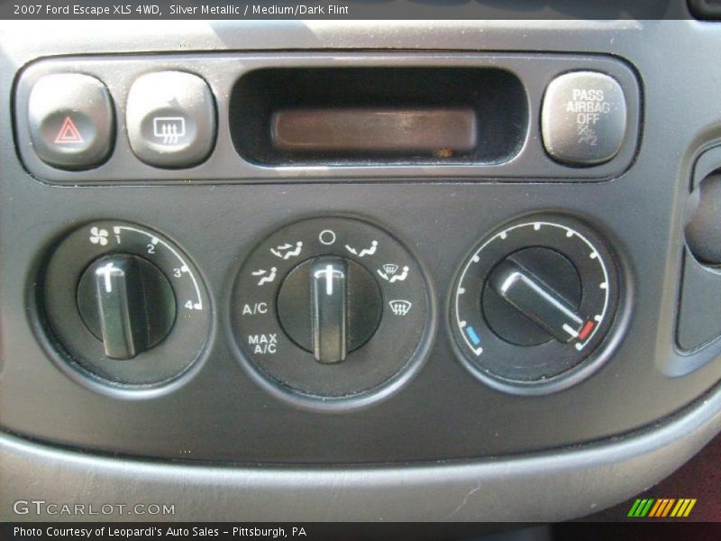 Silver Metallic / Medium/Dark Flint 2007 Ford Escape XLS 4WD