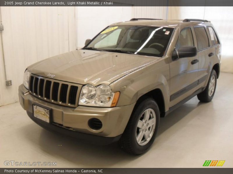 Light Khaki Metallic / Khaki 2005 Jeep Grand Cherokee Laredo