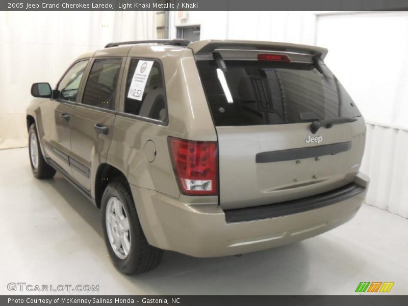 Light Khaki Metallic / Khaki 2005 Jeep Grand Cherokee Laredo