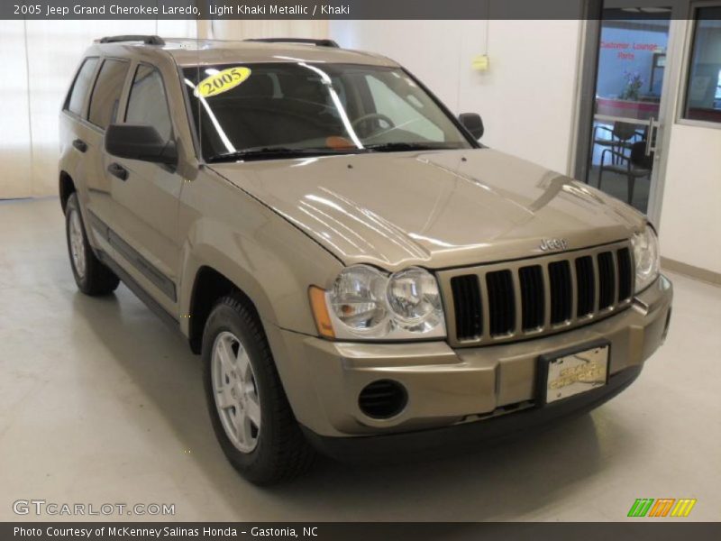 Light Khaki Metallic / Khaki 2005 Jeep Grand Cherokee Laredo