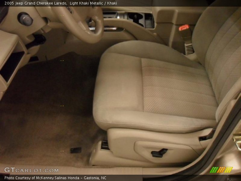 Light Khaki Metallic / Khaki 2005 Jeep Grand Cherokee Laredo