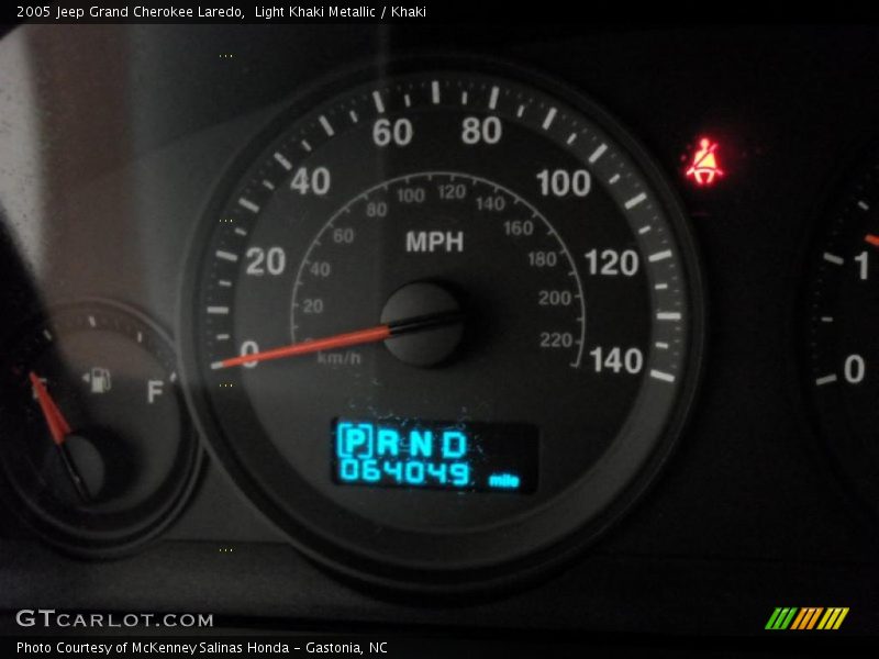 Light Khaki Metallic / Khaki 2005 Jeep Grand Cherokee Laredo