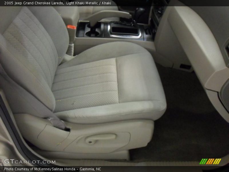 Light Khaki Metallic / Khaki 2005 Jeep Grand Cherokee Laredo