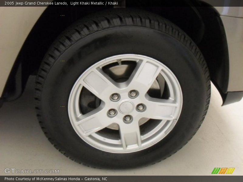Light Khaki Metallic / Khaki 2005 Jeep Grand Cherokee Laredo