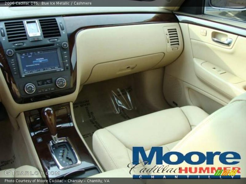 Blue Ice Metallic / Cashmere 2006 Cadillac DTS