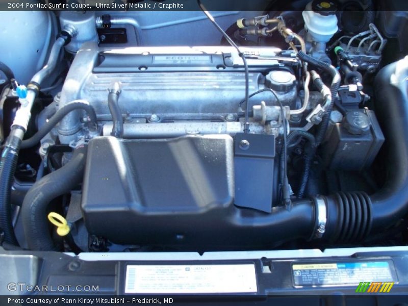 Ultra Silver Metallic / Graphite 2004 Pontiac Sunfire Coupe