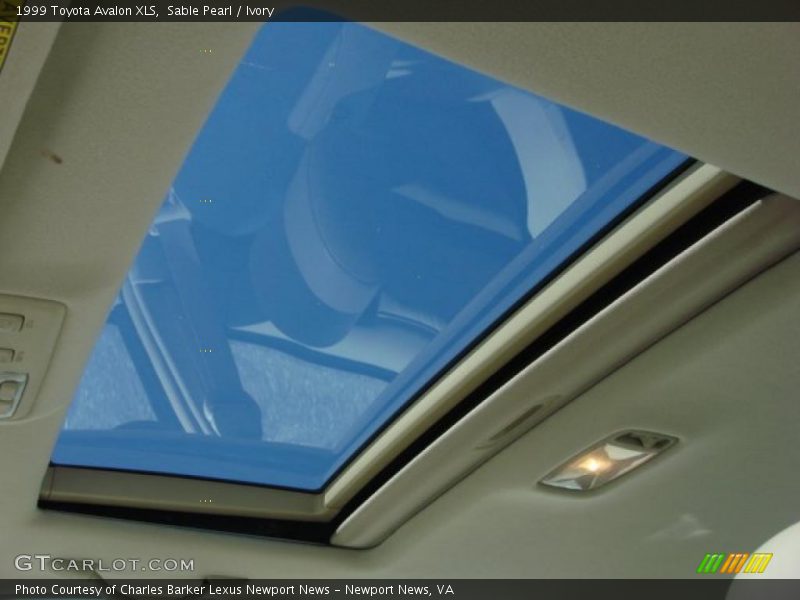 Sable Pearl / Ivory 1999 Toyota Avalon XLS