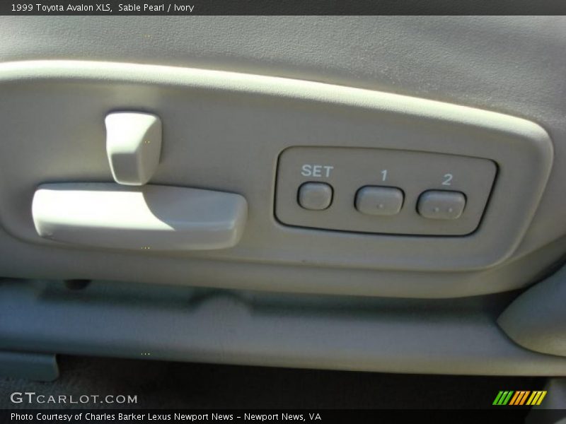 Sable Pearl / Ivory 1999 Toyota Avalon XLS