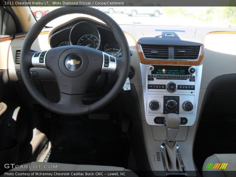 White Diamond Tricoat / Cocoa/Cashmere 2011 Chevrolet Malibu LT