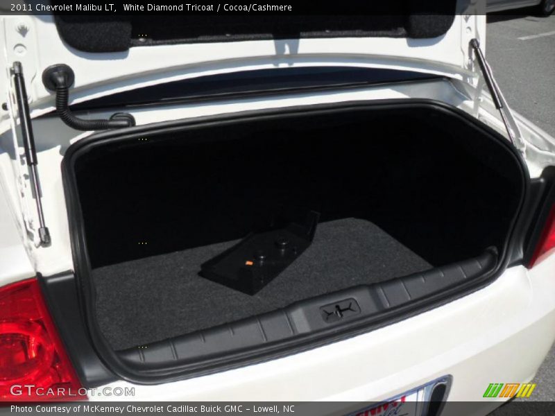 White Diamond Tricoat / Cocoa/Cashmere 2011 Chevrolet Malibu LT