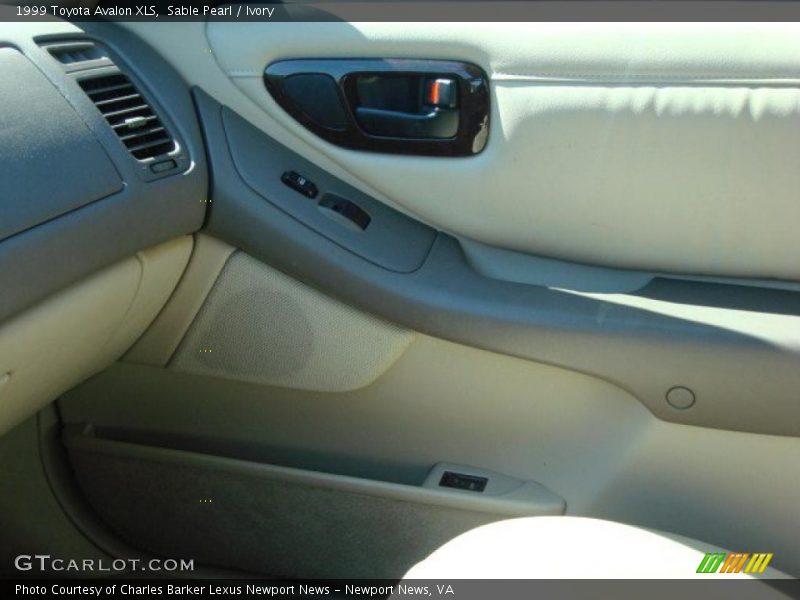 Sable Pearl / Ivory 1999 Toyota Avalon XLS