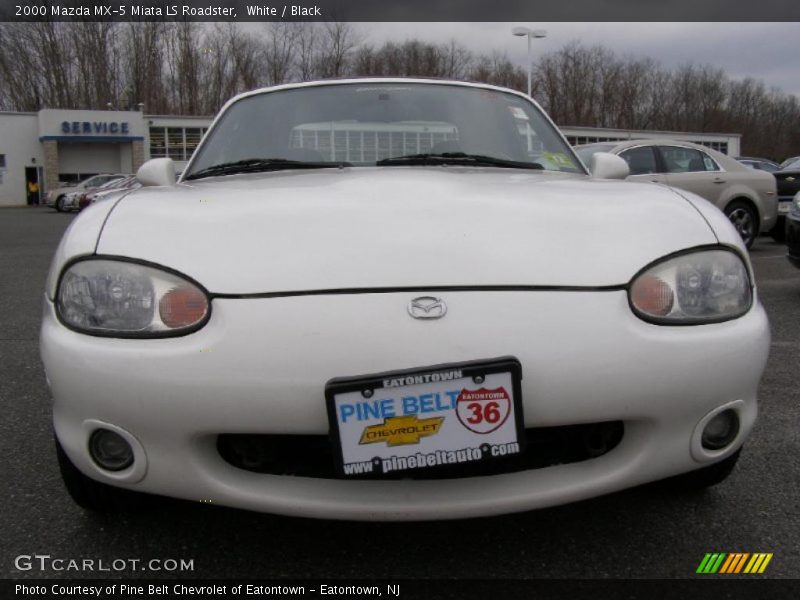 White / Black 2000 Mazda MX-5 Miata LS Roadster