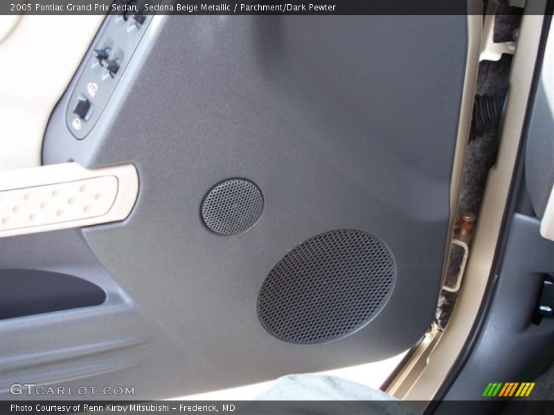 Sedona Beige Metallic / Parchment/Dark Pewter 2005 Pontiac Grand Prix Sedan