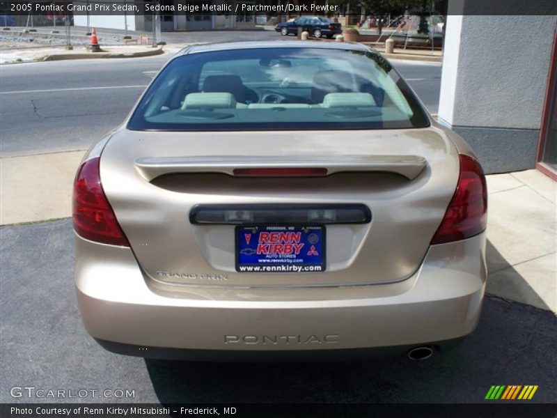 Sedona Beige Metallic / Parchment/Dark Pewter 2005 Pontiac Grand Prix Sedan