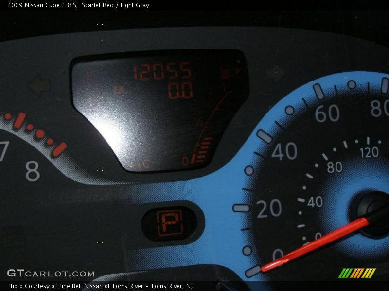 Scarlet Red / Light Gray 2009 Nissan Cube 1.8 S