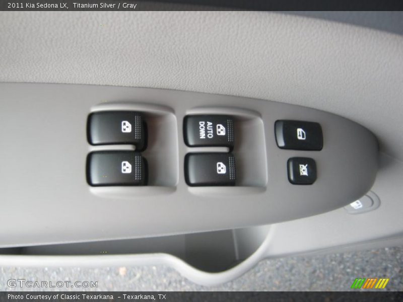 Titanium Silver / Gray 2011 Kia Sedona LX