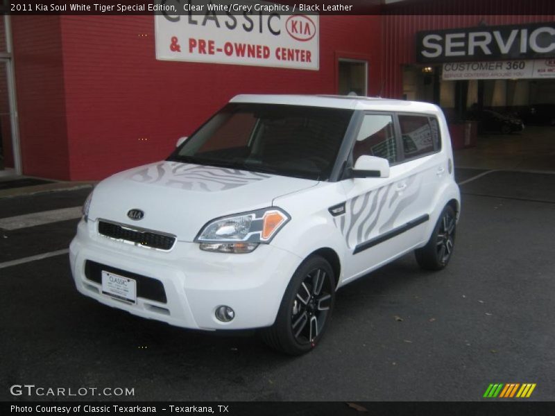 Clear White/Grey Graphics / Black Leather 2011 Kia Soul White Tiger Special Edition