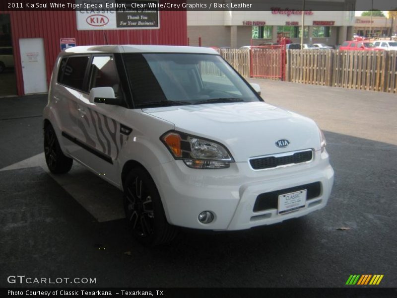Clear White/Grey Graphics / Black Leather 2011 Kia Soul White Tiger Special Edition