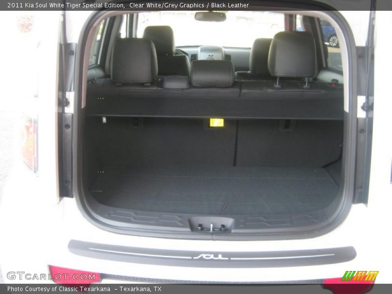 Clear White/Grey Graphics / Black Leather 2011 Kia Soul White Tiger Special Edition