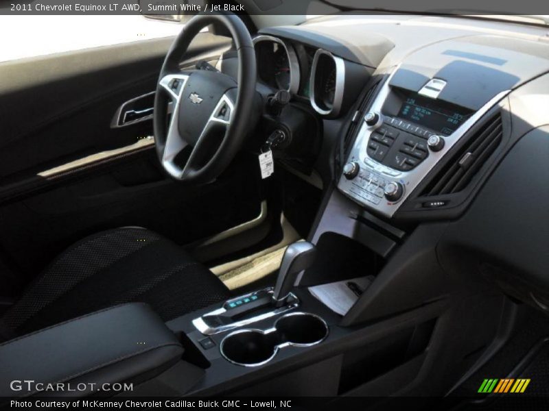 Summit White / Jet Black 2011 Chevrolet Equinox LT AWD