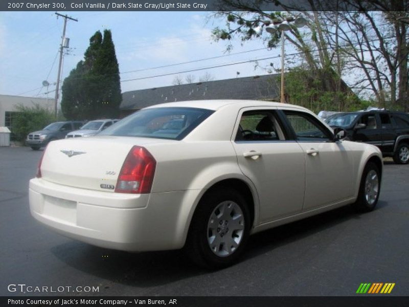 Cool Vanilla / Dark Slate Gray/Light Slate Gray 2007 Chrysler 300
