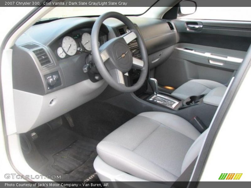 Cool Vanilla / Dark Slate Gray/Light Slate Gray 2007 Chrysler 300