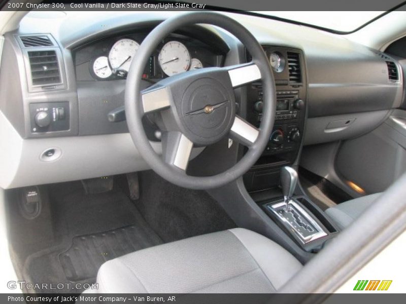 Cool Vanilla / Dark Slate Gray/Light Slate Gray 2007 Chrysler 300