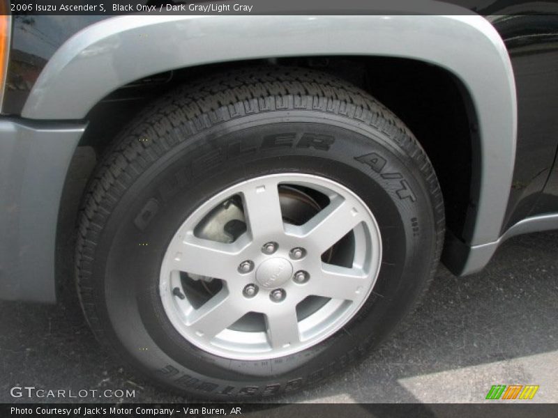 Black Onyx / Dark Gray/Light Gray 2006 Isuzu Ascender S
