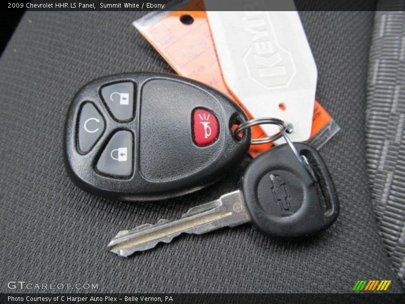 Summit White / Ebony 2009 Chevrolet HHR LS Panel