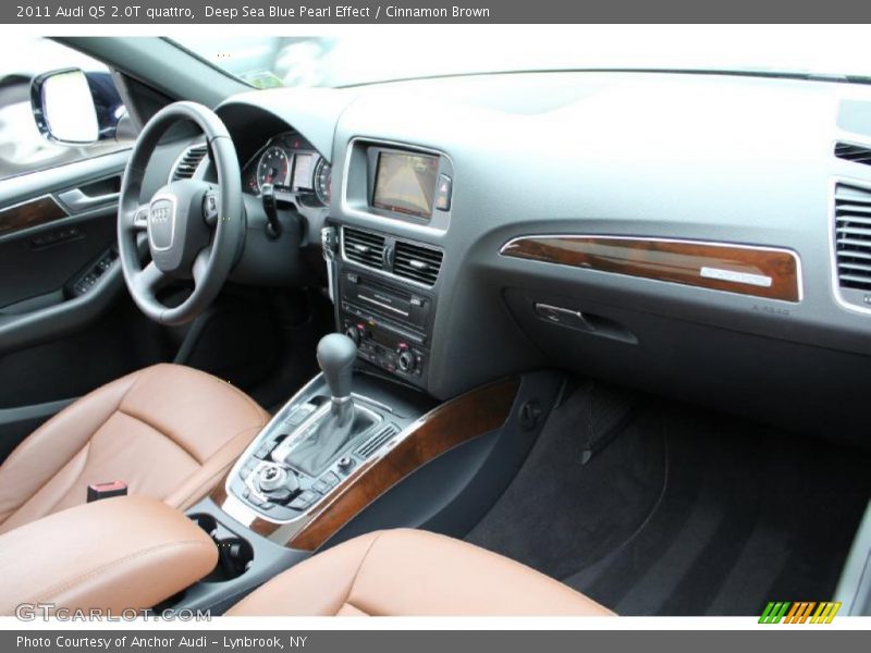 Dashboard of 2011 Q5 2.0T quattro
