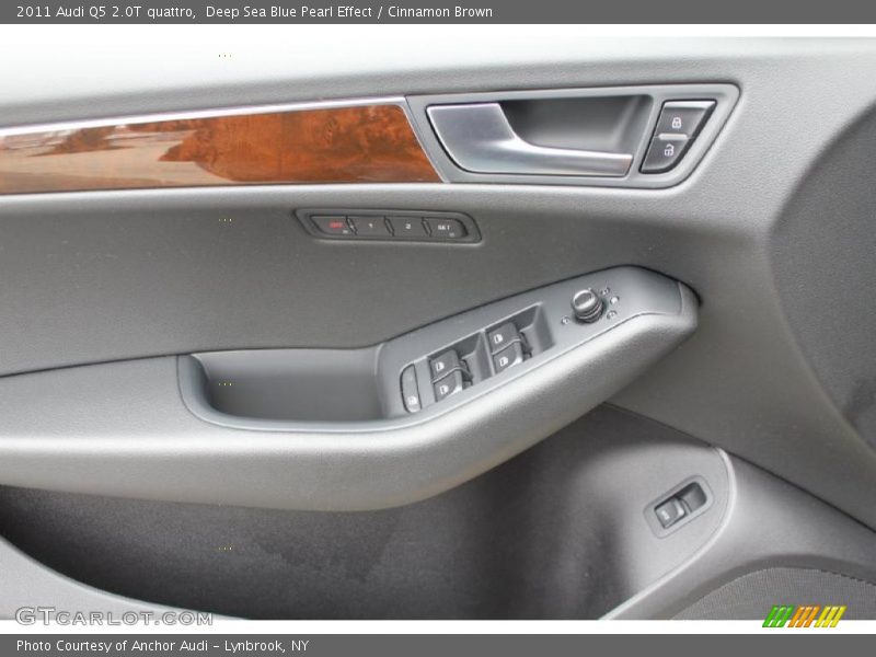 Deep Sea Blue Pearl Effect / Cinnamon Brown 2011 Audi Q5 2.0T quattro