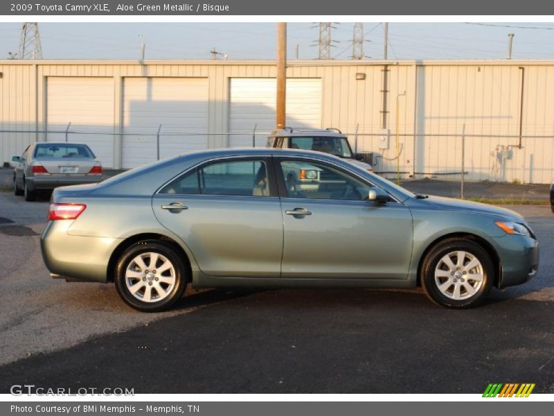 Aloe Green Metallic / Bisque 2009 Toyota Camry XLE