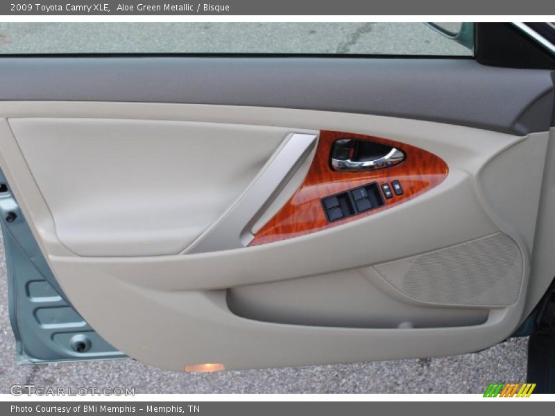 Aloe Green Metallic / Bisque 2009 Toyota Camry XLE