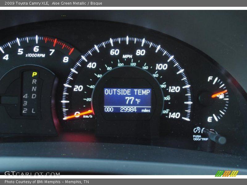Aloe Green Metallic / Bisque 2009 Toyota Camry XLE