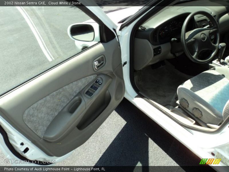Cloud White / Stone 2002 Nissan Sentra GXE