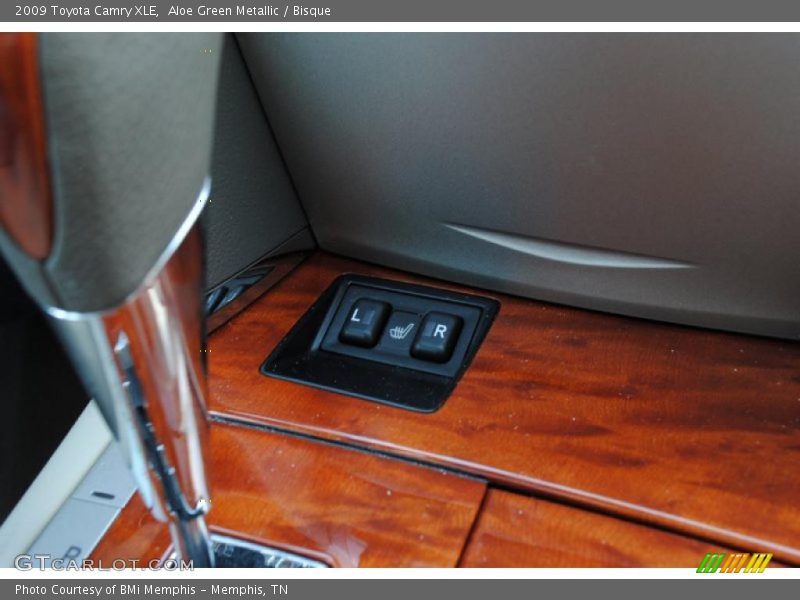Aloe Green Metallic / Bisque 2009 Toyota Camry XLE