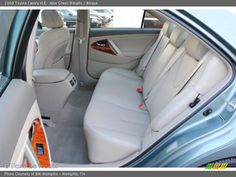 Aloe Green Metallic / Bisque 2009 Toyota Camry XLE