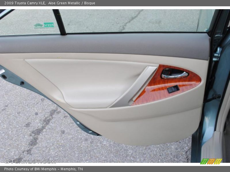 Aloe Green Metallic / Bisque 2009 Toyota Camry XLE