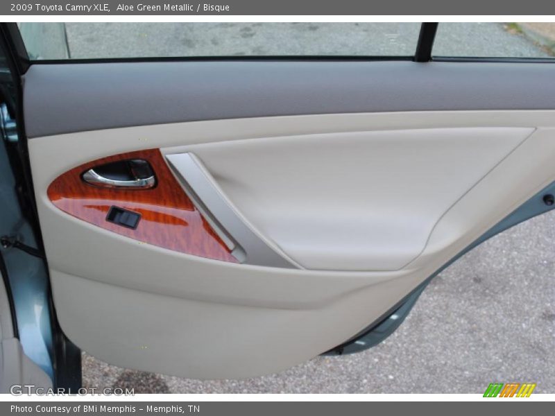 Aloe Green Metallic / Bisque 2009 Toyota Camry XLE