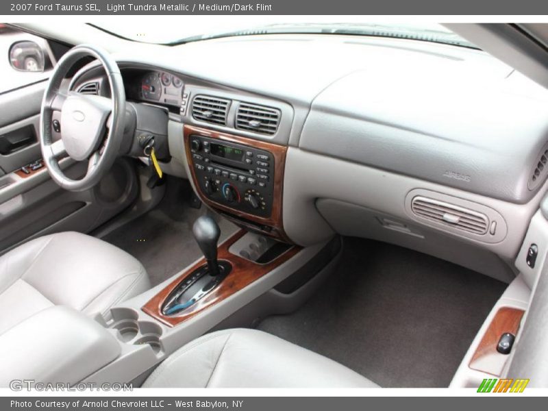 Light Tundra Metallic / Medium/Dark Flint 2007 Ford Taurus SEL
