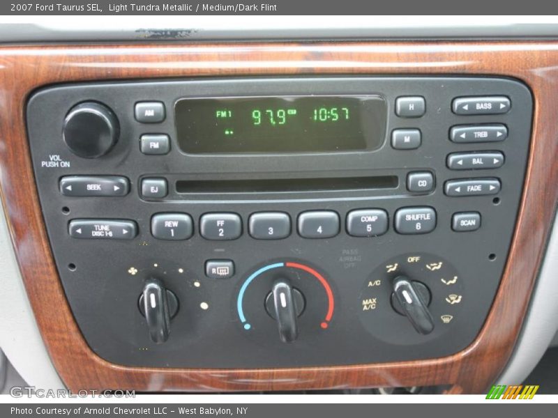 Light Tundra Metallic / Medium/Dark Flint 2007 Ford Taurus SEL