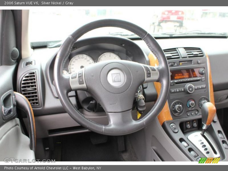 Dashboard of 2006 VUE V6