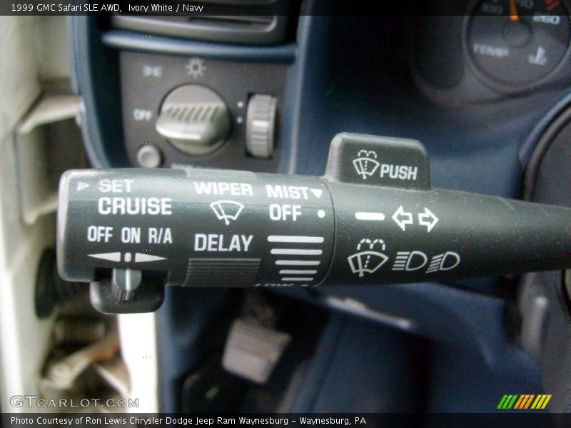Ivory White / Navy 1999 GMC Safari SLE AWD