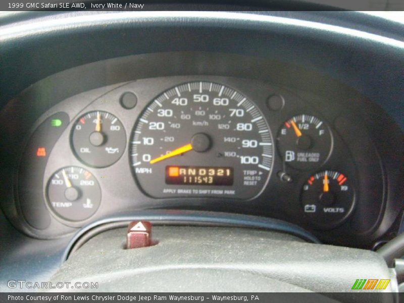 Ivory White / Navy 1999 GMC Safari SLE AWD