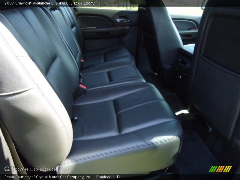 Black / Ebony 2007 Chevrolet Avalanche LTZ 4WD