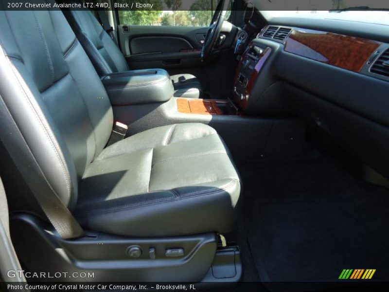 Black / Ebony 2007 Chevrolet Avalanche LTZ 4WD