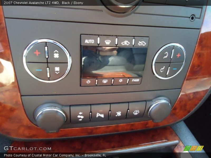 Black / Ebony 2007 Chevrolet Avalanche LTZ 4WD