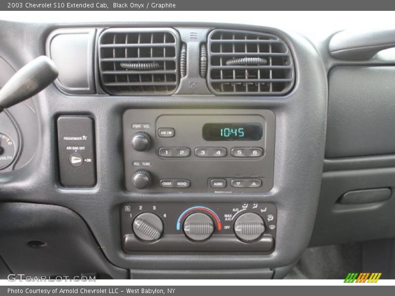 Controls of 2003 S10 Extended Cab