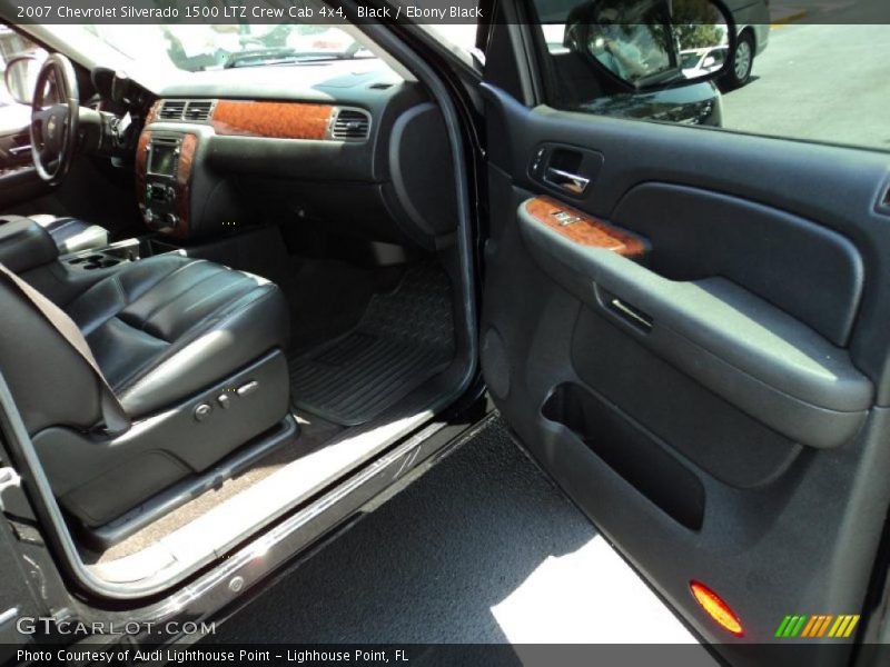 Black / Ebony Black 2007 Chevrolet Silverado 1500 LTZ Crew Cab 4x4