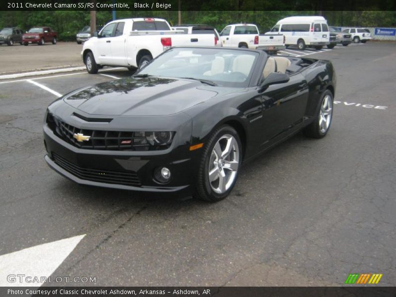 Front 3/4 View of 2011 Camaro SS/RS Convertible
